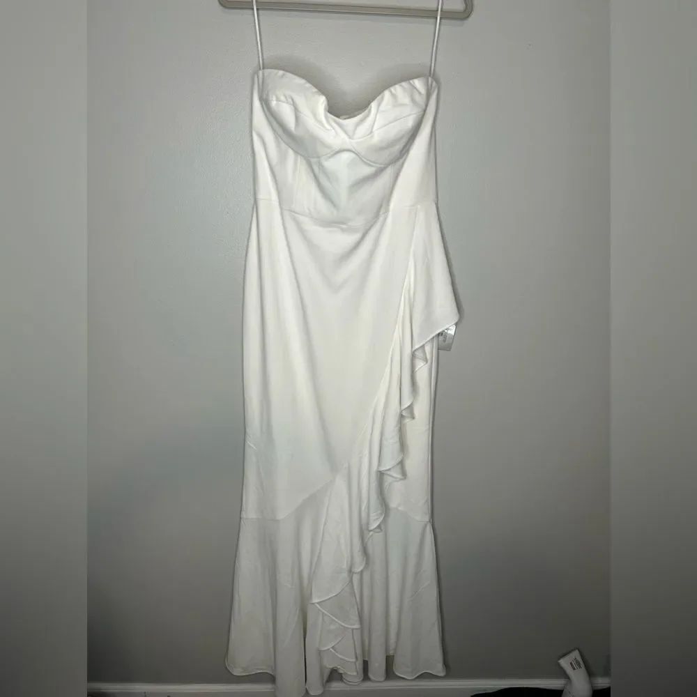 Dress The Population Paris Ruffle Strapless Mermaid Gown - Picture 5 of 5